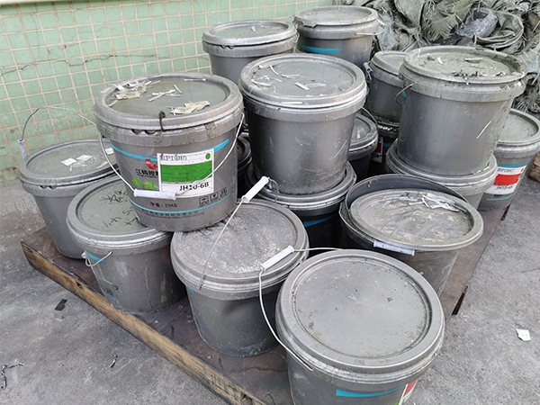鈷酸鋰粉回收 珠?；厥这捤岱?能賣(mài)多少錢(qián)